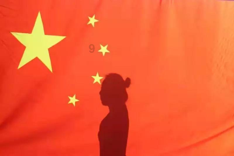 当杨坤挑战董文华,同台献唱,谁的唱功更胜一筹